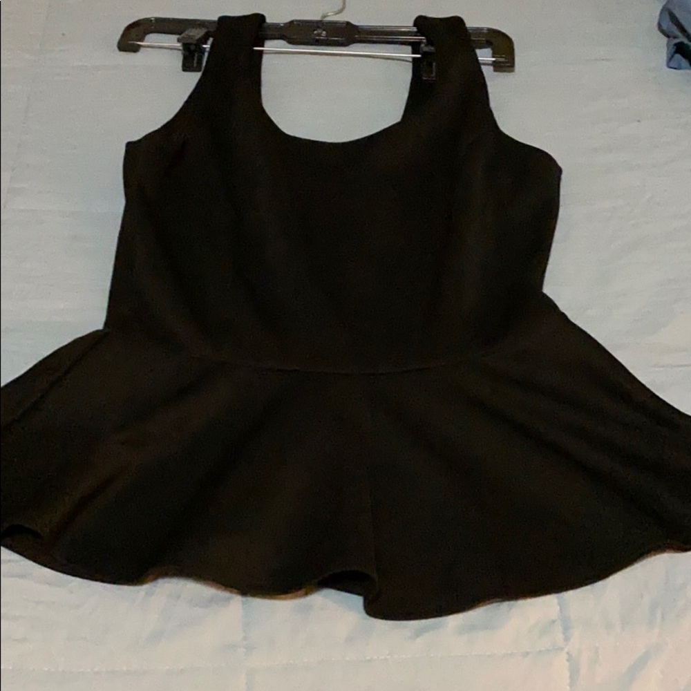 Black Peplum Top🌺 Trades obo